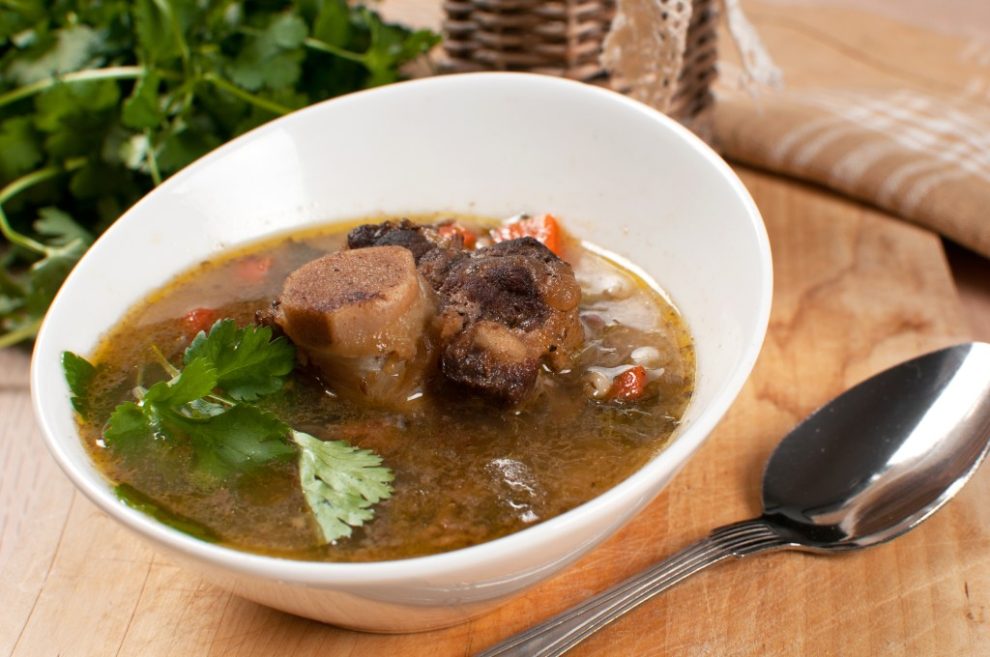 Klare Ochsenschwanzsuppe