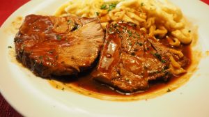 Schweinebraten mit Malzbiersoße