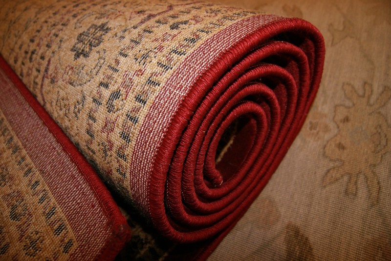 Teppich Druckstelle ausbessern