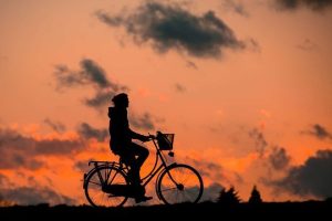 Kostenloses Fitnesstraining zu Hause im Haushalt