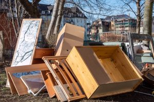 Tipps zum Entrümpeln bei der Wohnungsauflösung.