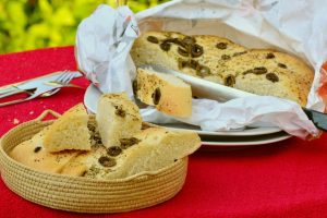 Olivenbrot backen